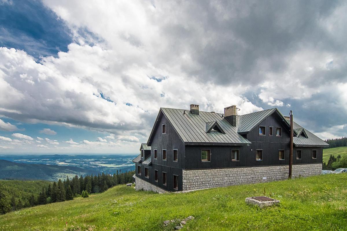Mala Rennerovka Hotel Strážné Eksteriør billede